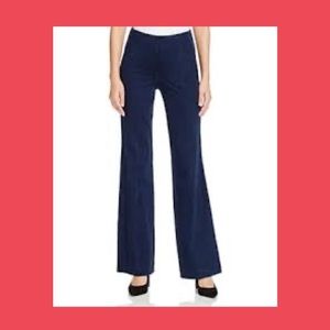 Lessé Flared Pull On Jeans